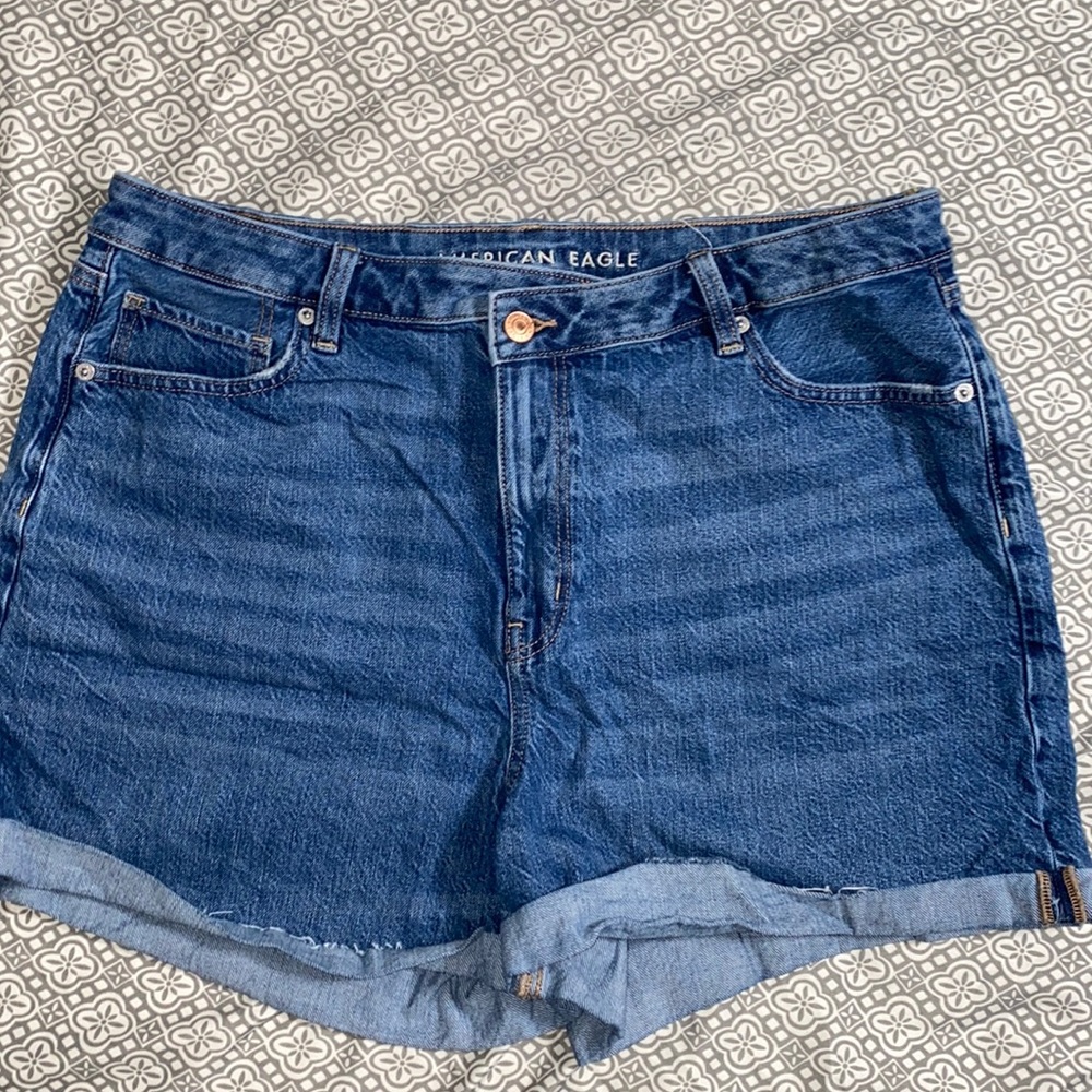 American Eagle Highest Rise Mom Jeans